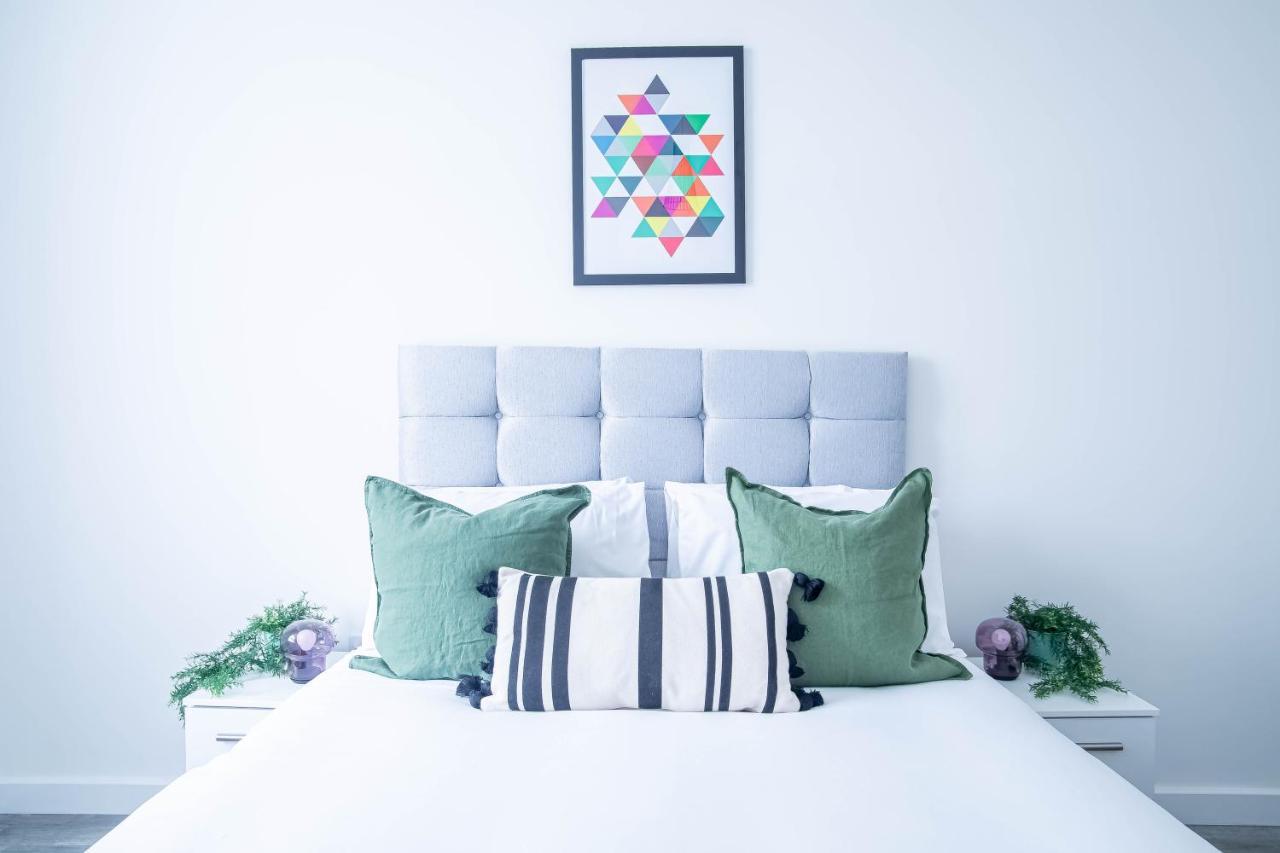 Luxury Apartments Available Next To Train Station - The Wallgate Apartments Wigan - Free Parking ภายนอก รูปภาพ