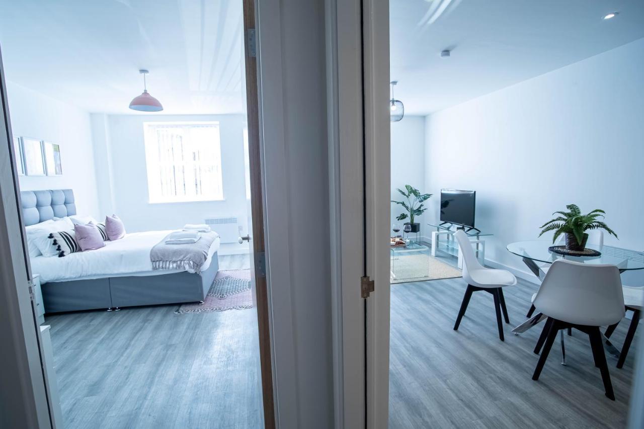Luxury Apartments Available Next To Train Station - The Wallgate Apartments Wigan - Free Parking ภายนอก รูปภาพ