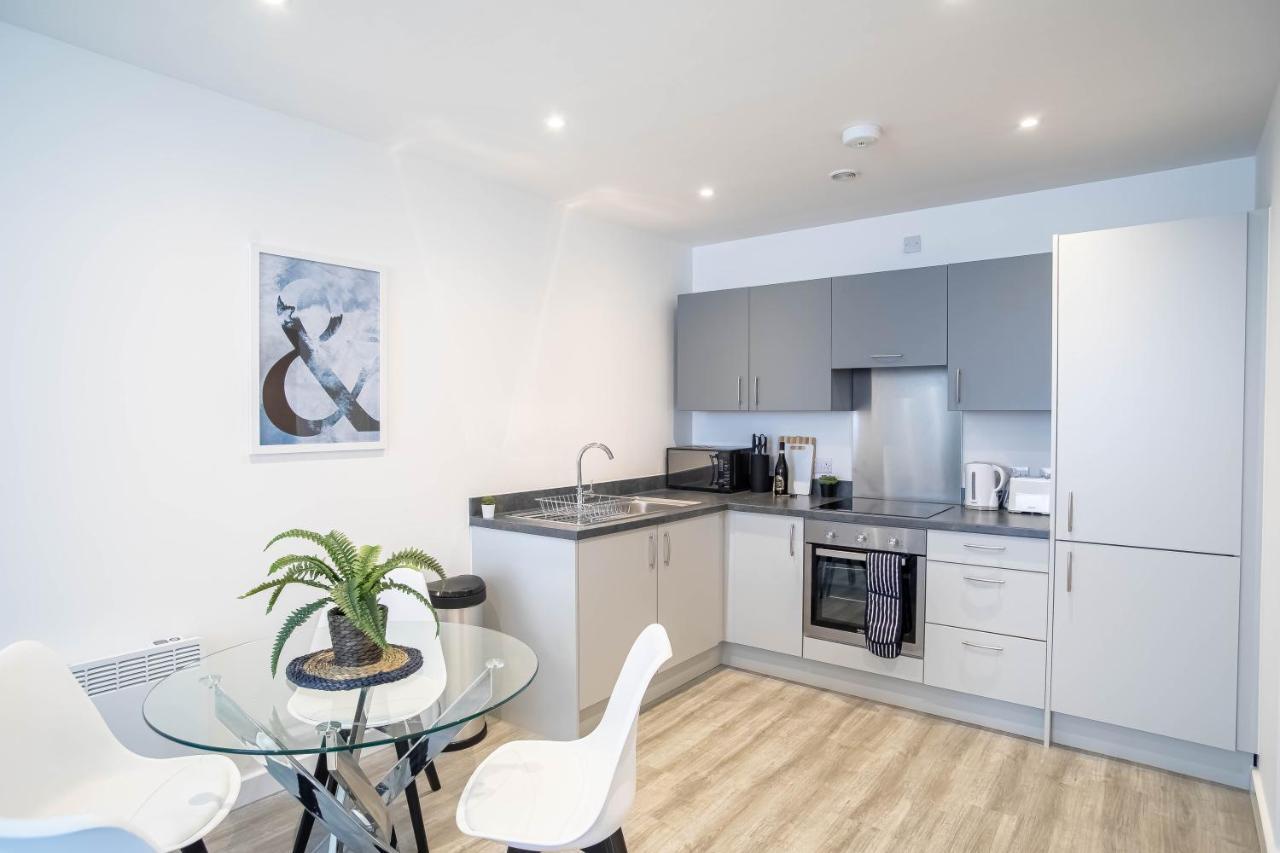 Luxury Apartments Available Next To Train Station - The Wallgate Apartments Wigan - Free Parking ภายนอก รูปภาพ