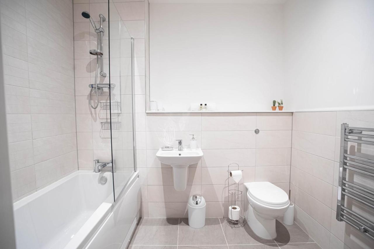Luxury Apartments Available Next To Train Station - The Wallgate Apartments Wigan - Free Parking ภายนอก รูปภาพ